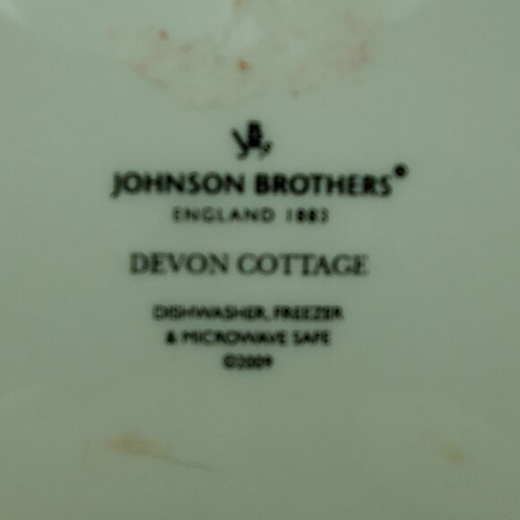 Johnson Brothers Devon Cottage Salad Plate Blue Floral Dessert Display Plate - Picture 4 of 6